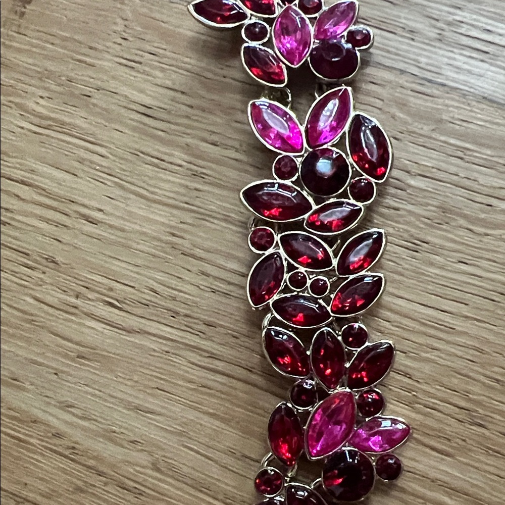 Elegant Red and Pink Gemstone Necklace - Picture 2 of 4